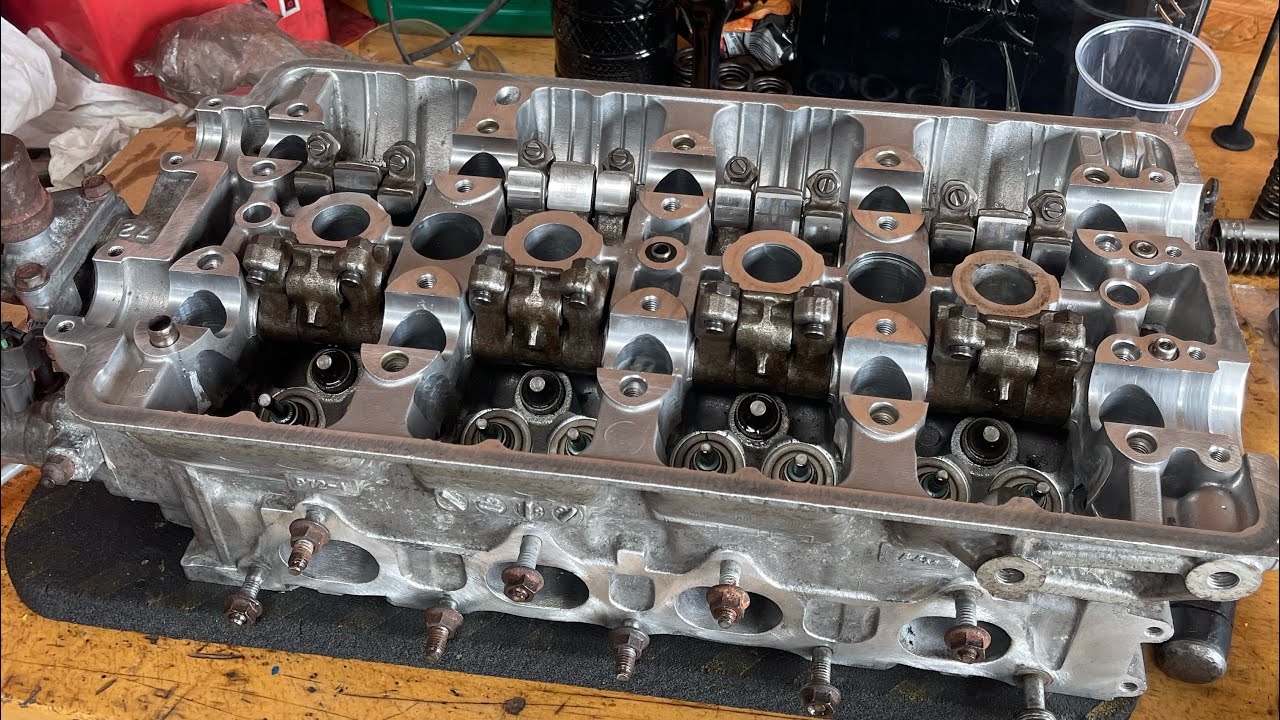 Replacing Valve Seal's On A B18C1 GSR
