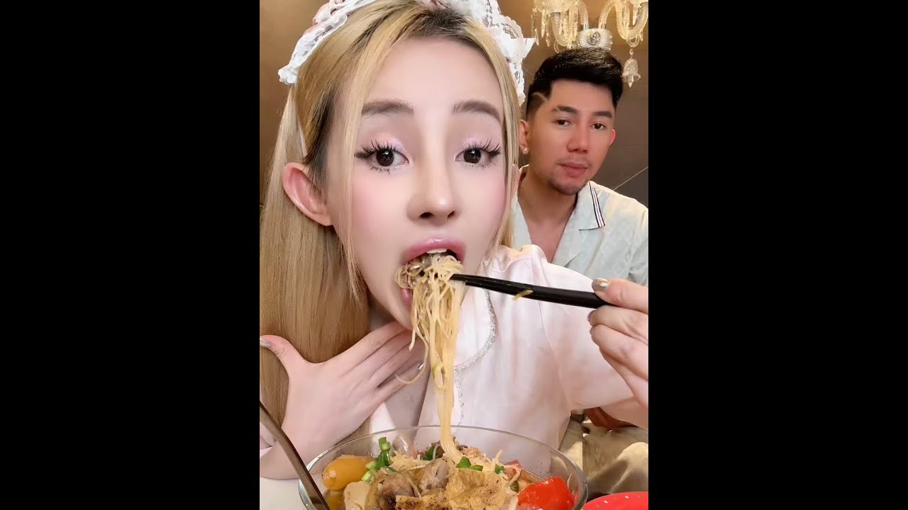 DJ NGÂN 98 - Bún riêu giò heo nè 🤤