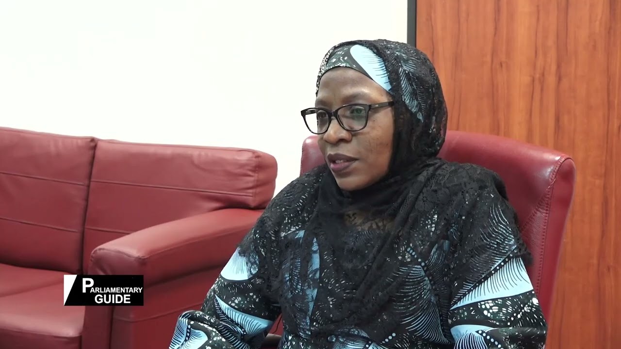 ПАРЛАМЕНТСКИЙ ПУТЕВОДИТЕЛЬ С СЕНАТОРОМ БИНОСОМ ЯРО