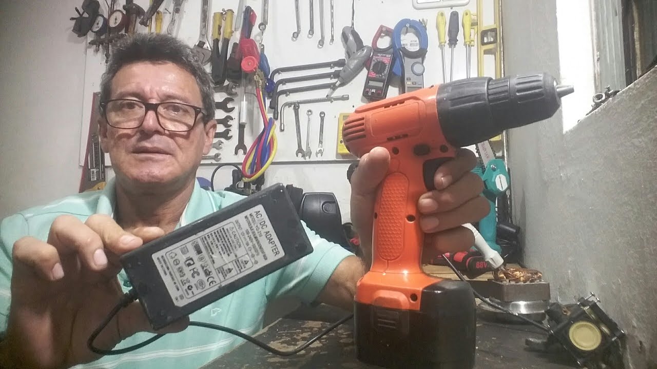 Como adaptar um Fonte DC no Lugar da Bateria nas Parafusadeira