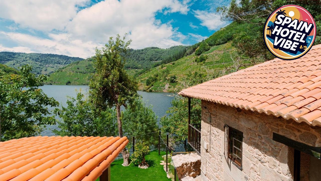 Casa Escondida Aveiga | Pantón, Spain | Hotel Review 🏩