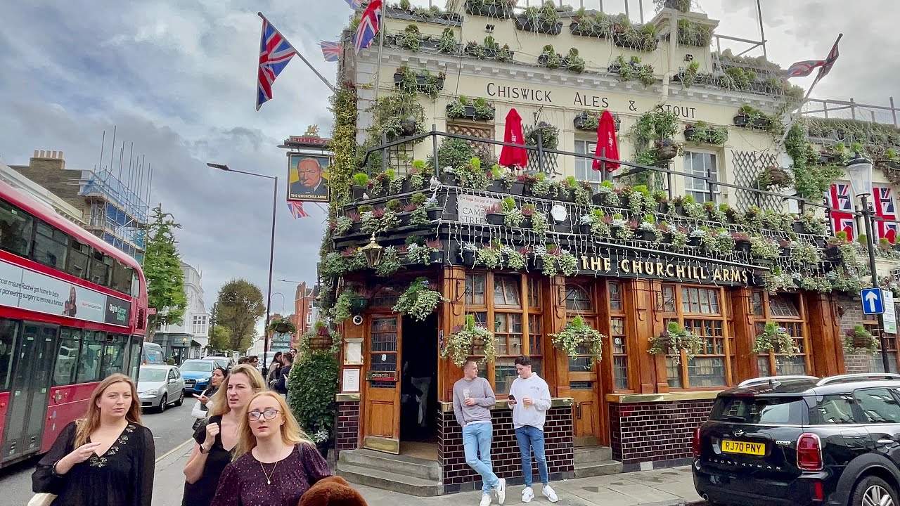 Christmas Walking London Kensington Side Streets Portobello Road to Kensington High Street