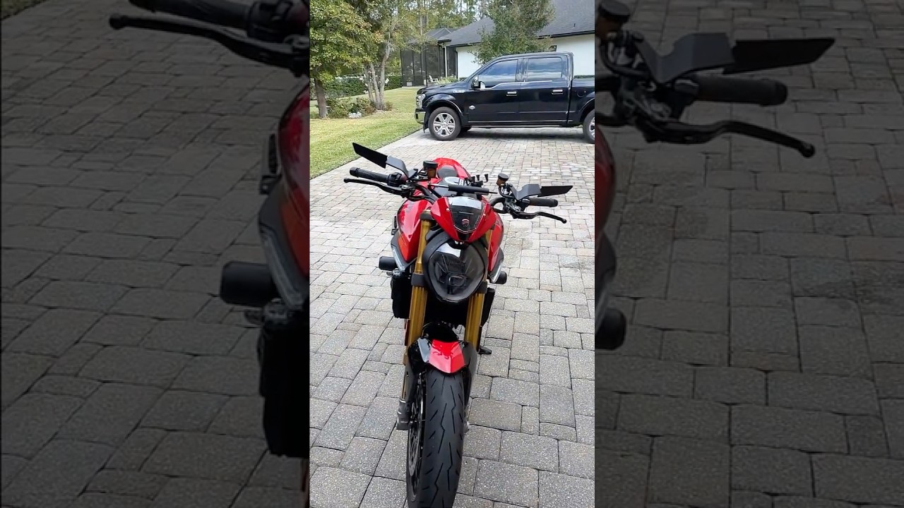 Заводские зеркала Ducati Monster обновлены до более изящных, "стелс"-типа 