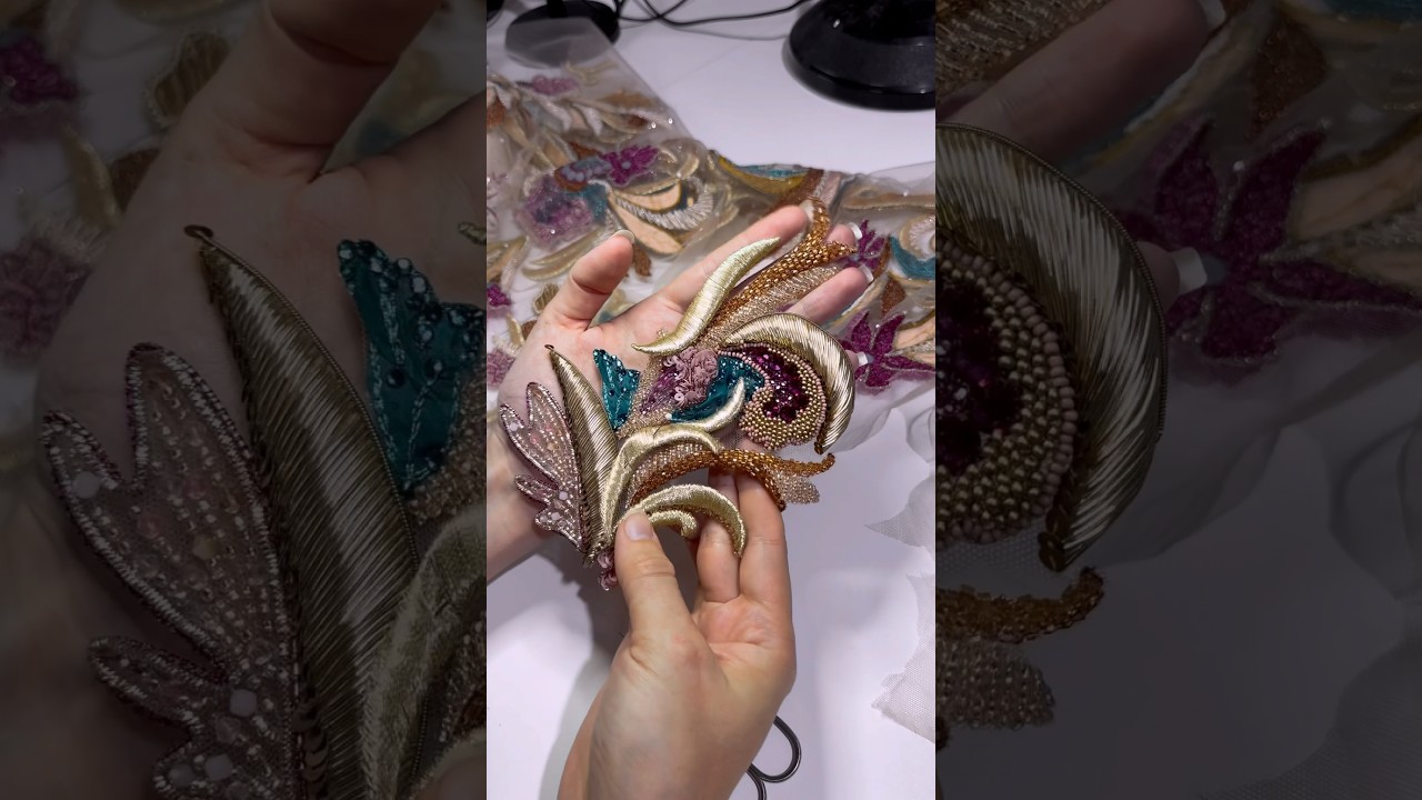 Снимаю тамбурную вышивку с пялец и обрезаю аппликации! #fantasygown #diy