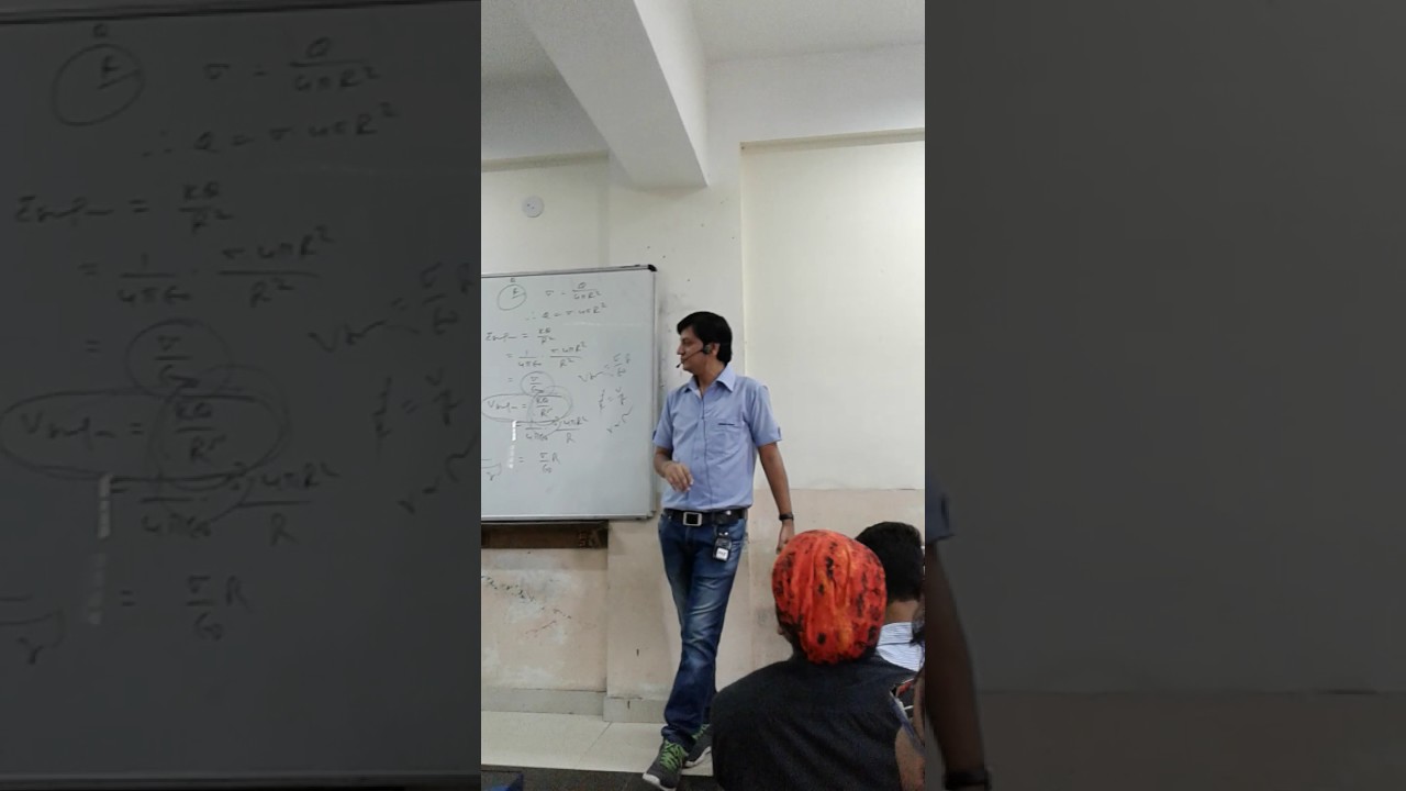 Star Faculty of physics  dj sir singing a song video (ex facultiesof:career point,sarvottam, Allen)