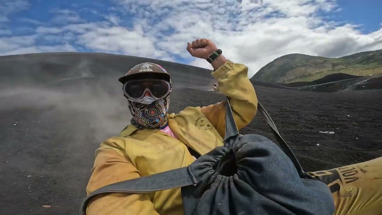 Central America - S01E06 (Nicaragua, Volcano boarding, Ometepe)