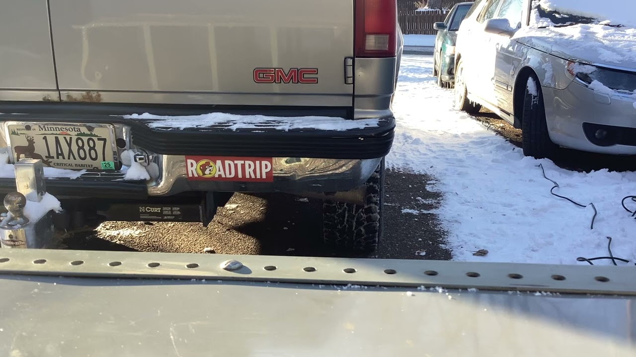 Cold Start - 1999 GMC Suburban K2500 SLE 4x4 7.4 Liter 454 Big Block V8 Cold Start
