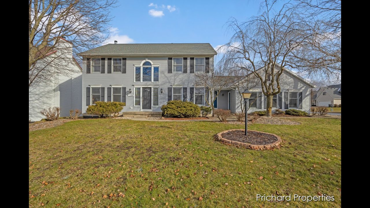 Princeton Estates - Elegance and Practicality: 5300 Discovery DR SE Kentwood Michigan