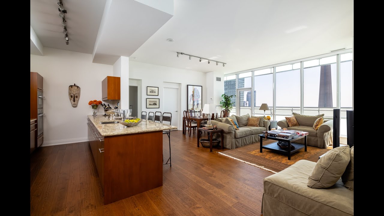 80 John Street Unit 4401 Toronto, ON