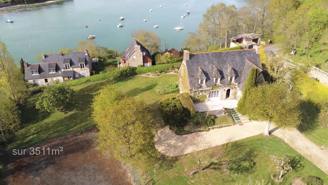 A vendre en Bretagne à 15 Kms de DINARD.