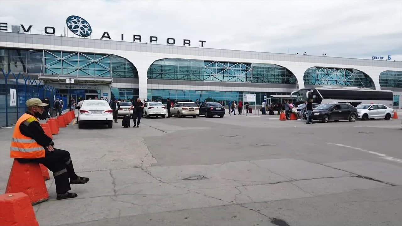 Прогулка по Новосибирску в 4К. Аэропорт 