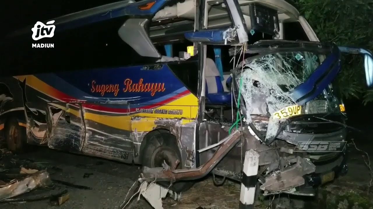 NGAWI - Kecelakaan Beruntun 2 Bus Dan Truk Box
