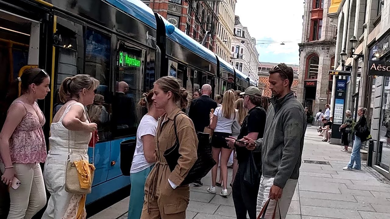 Norway Oslo Strandgata to Nationaltheatret Summer Walking Tour 4K HDR 2024