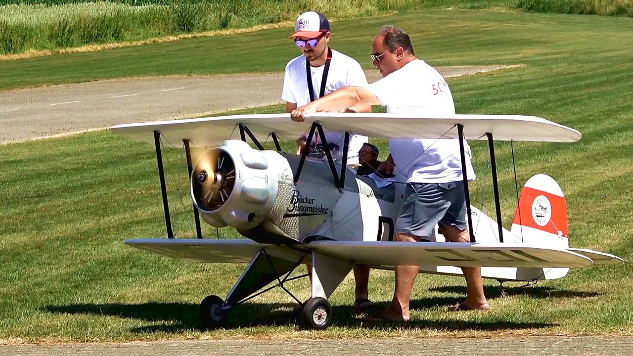 50% Bücker Jungmeister Flight Demonstration by Robin Trumpp