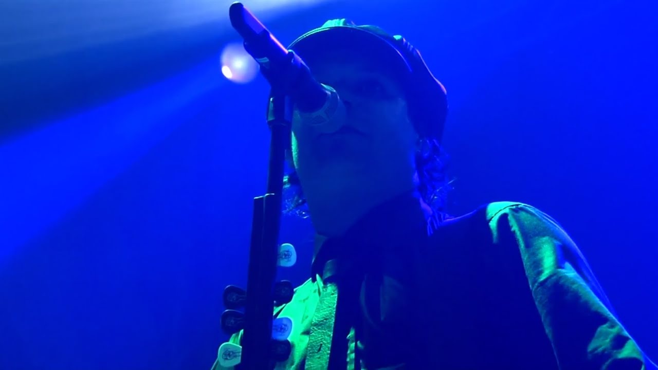 Simple Plan – This Song Saved My Life (Live in Mexico-City) (Pro-Shot HD)