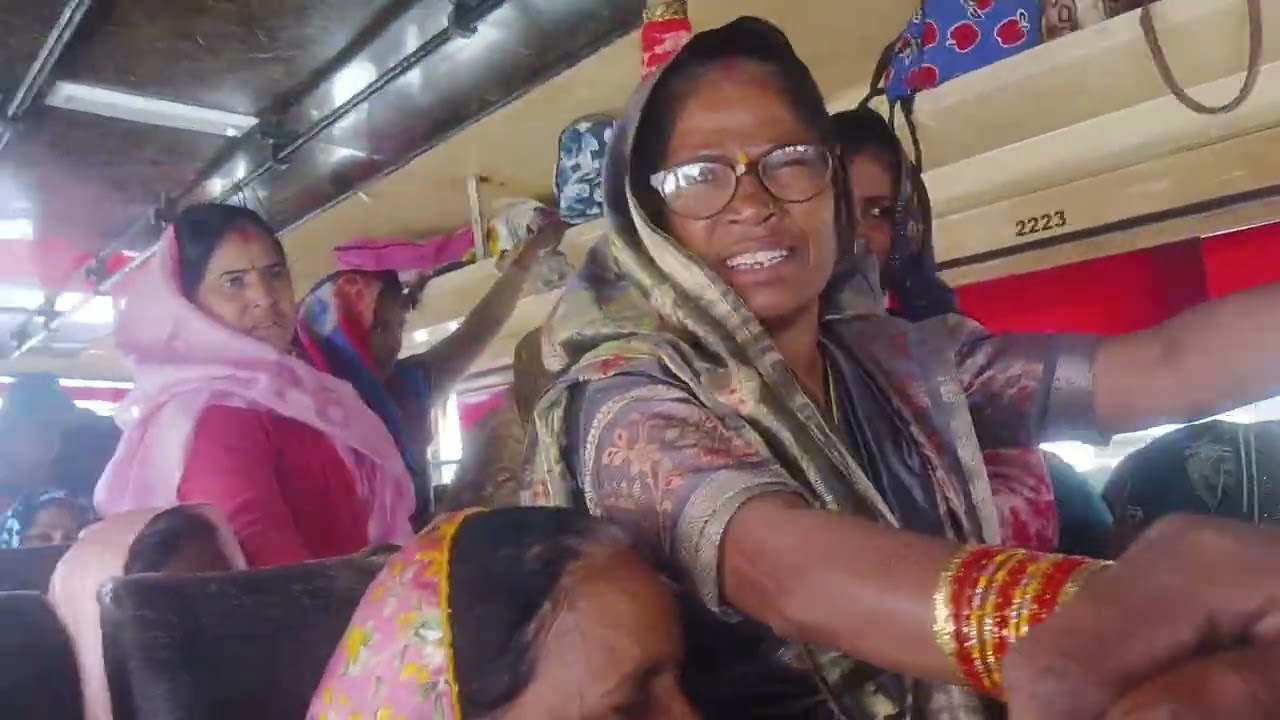 Sansar mein hahakar Machi aur Kala ghadi najdeek khadi