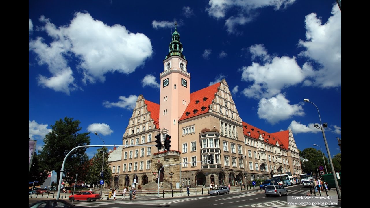 О́льштын Olsztyn до 1945 года Алленштайн нем  Allenstein город на севере Польши на реке Лына