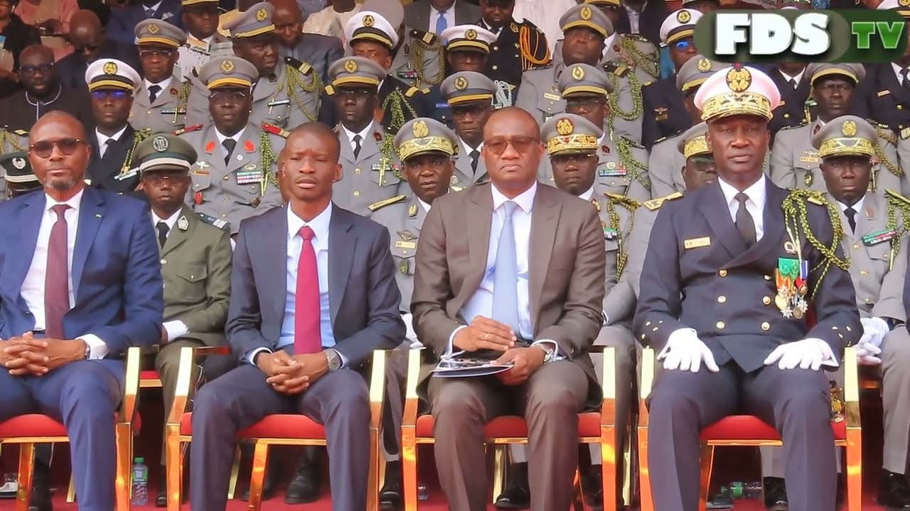 AMBIANCE-Cérémonie d'installation du nouveau CEMGA,le Vice-amiral d'escadre Oumar Wade 