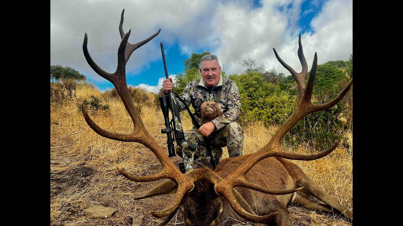 Mi equipo de caza num 4 y un lance a ciervo en berrea.