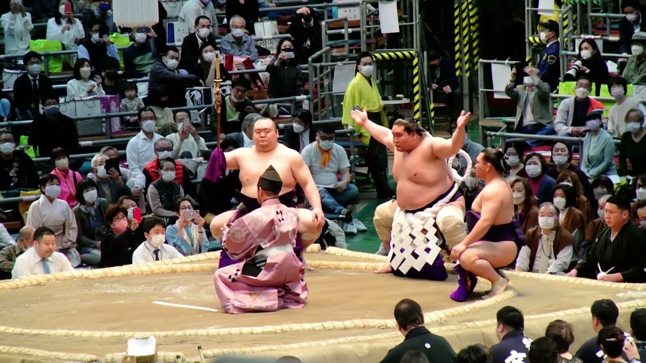 照ノ富士の土俵入り