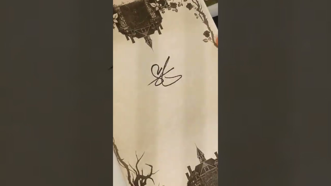 Carti Fantasy cu Autograf gasite in Carturesti