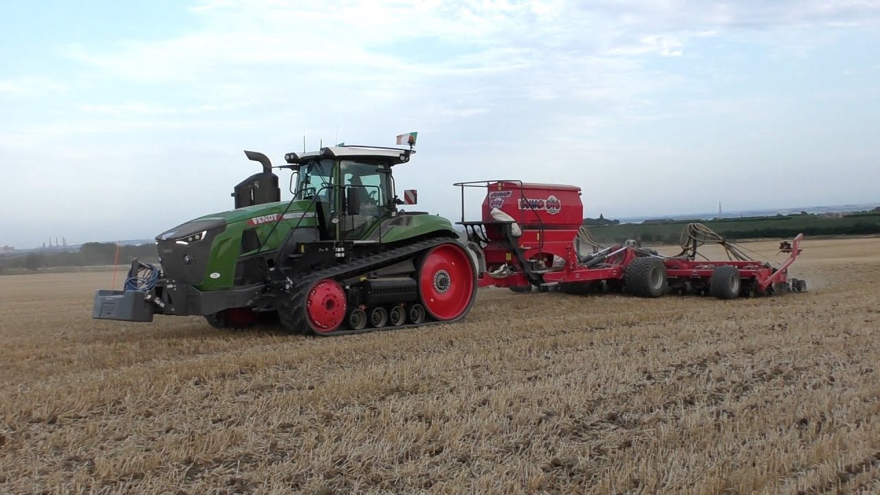 Big Fendt 1167MT Crawler Drilling OSR with Sumo DTS Drill