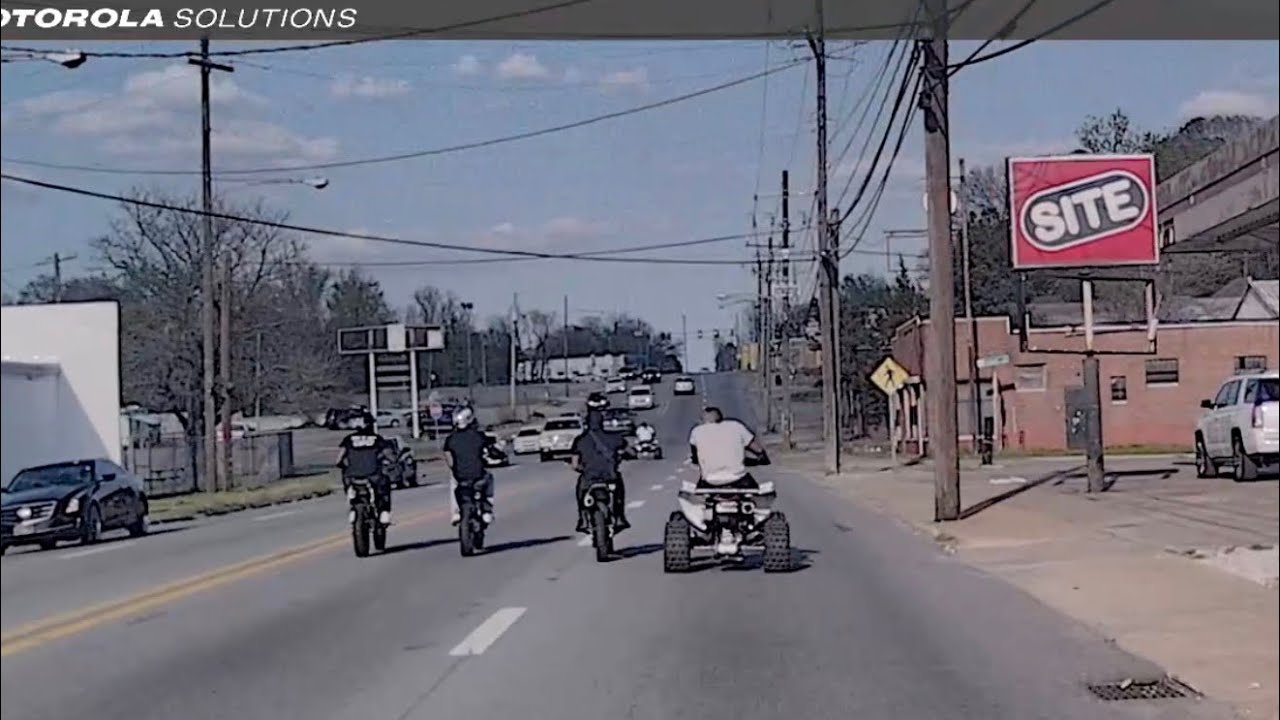 3 Dirt Bikes & 2 ATVs Flee Police 🚨