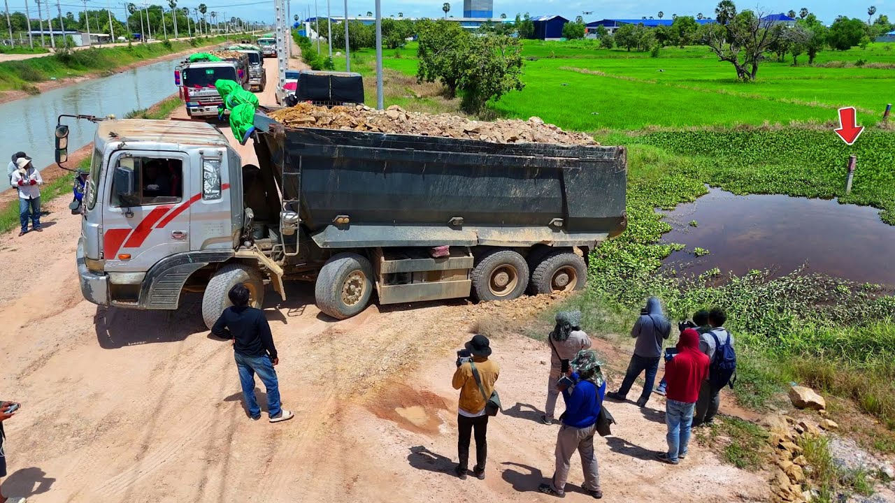 Start Landfill! Be Watchful! Using Truck 25.5Ton & Dozer D-60 Pour Stone Into Flooded Land, Mix VDO