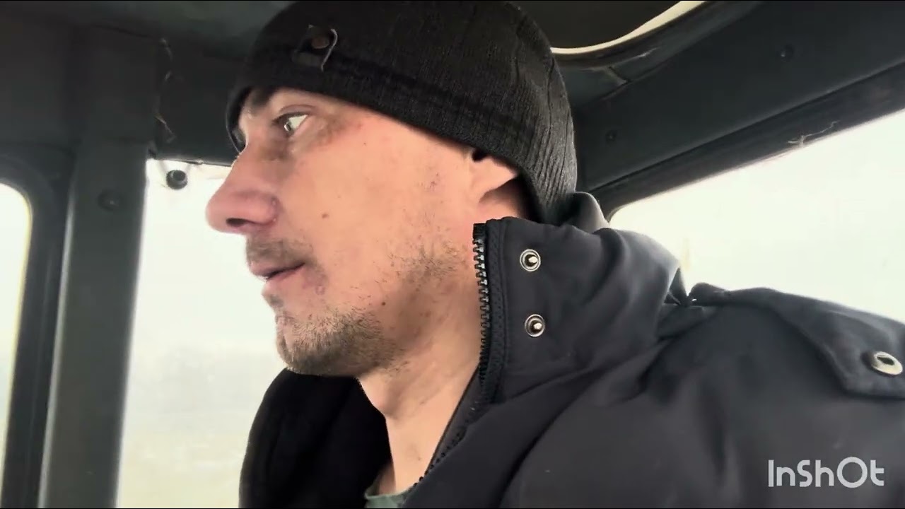 Вытаскивали с сыном камаз порвали трос