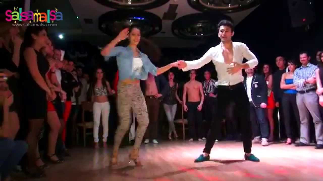 ANGRY BIRDS SALSA SHOW | SALSA DANCE BATTLE