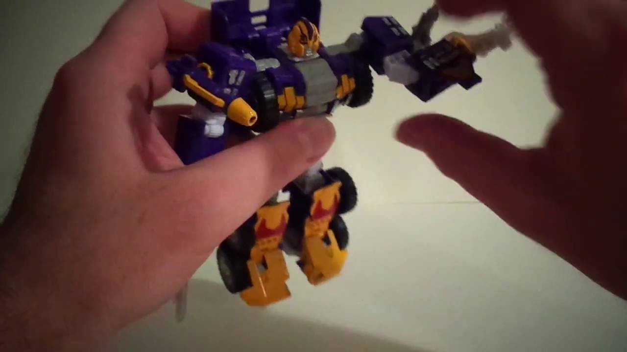 Transformers Collectors Club Subscription service 4.0 Impactor and mystery 7th figure