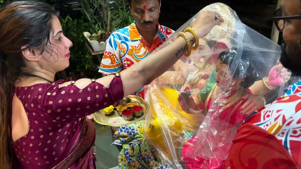 VLOG 236 || घरघुती गणपती show फुल setup || गुजराती क्राउड || आपल्या घरचा बाप्पाच आगमन सोहळा || 