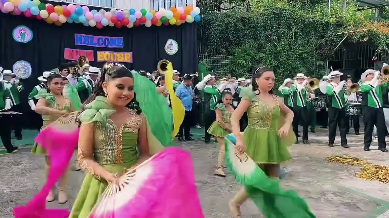 Aristas y Pellicer Marching Band en Open House de Colegio Pellicer 