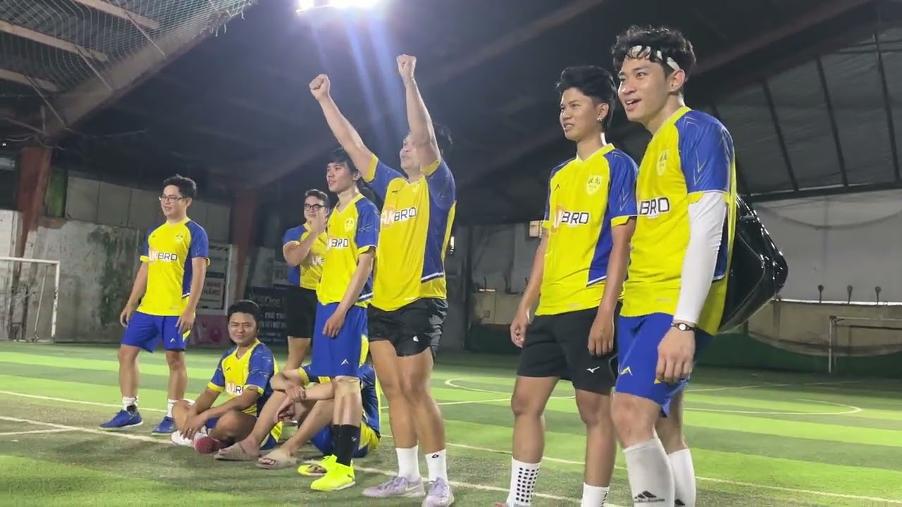 Phạt đền 9m. Trận Siêu Kinh Điển Sân 7: Mừng Sinh Nhật Thầy Phan Sỹ :Đội Trẻ K34 vs Đội Bloopflame