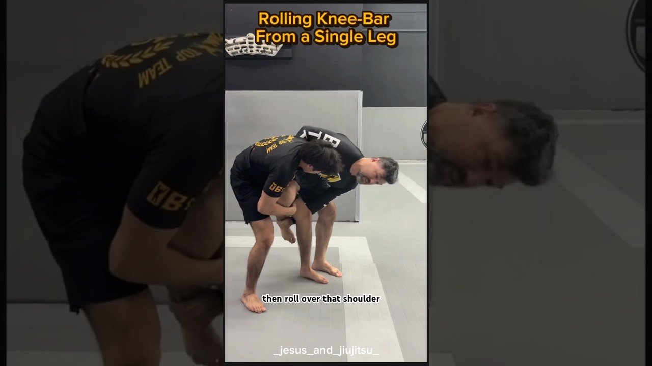 Defending the single leg, to a rolling knee-bar. #bjj #jiujitsu #mma #combatsport #jiujitsumemes
