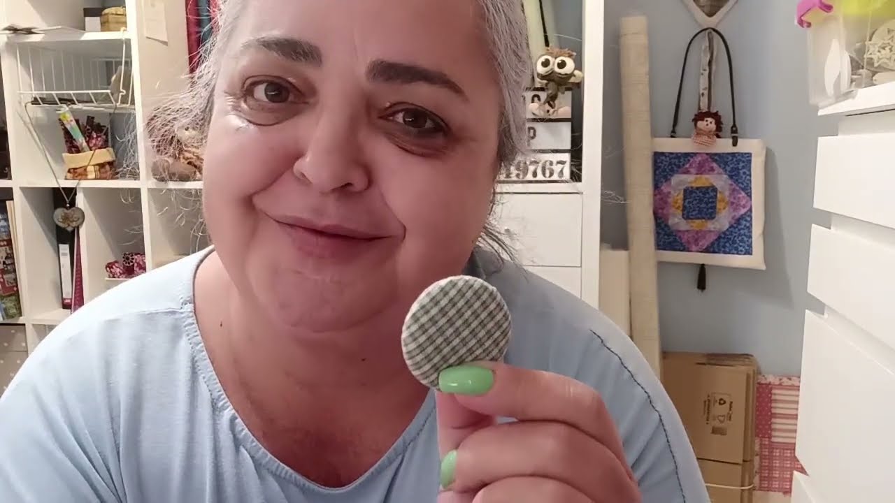 💚Como forrar botón a mano con tela y sin máquina.