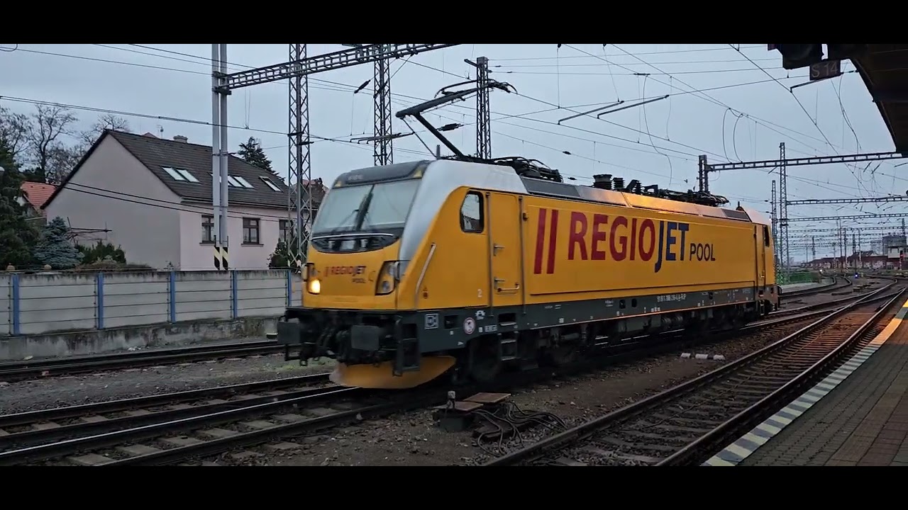 Regio Jet Class 388 - 388216 departing Bratislava 21/11/25