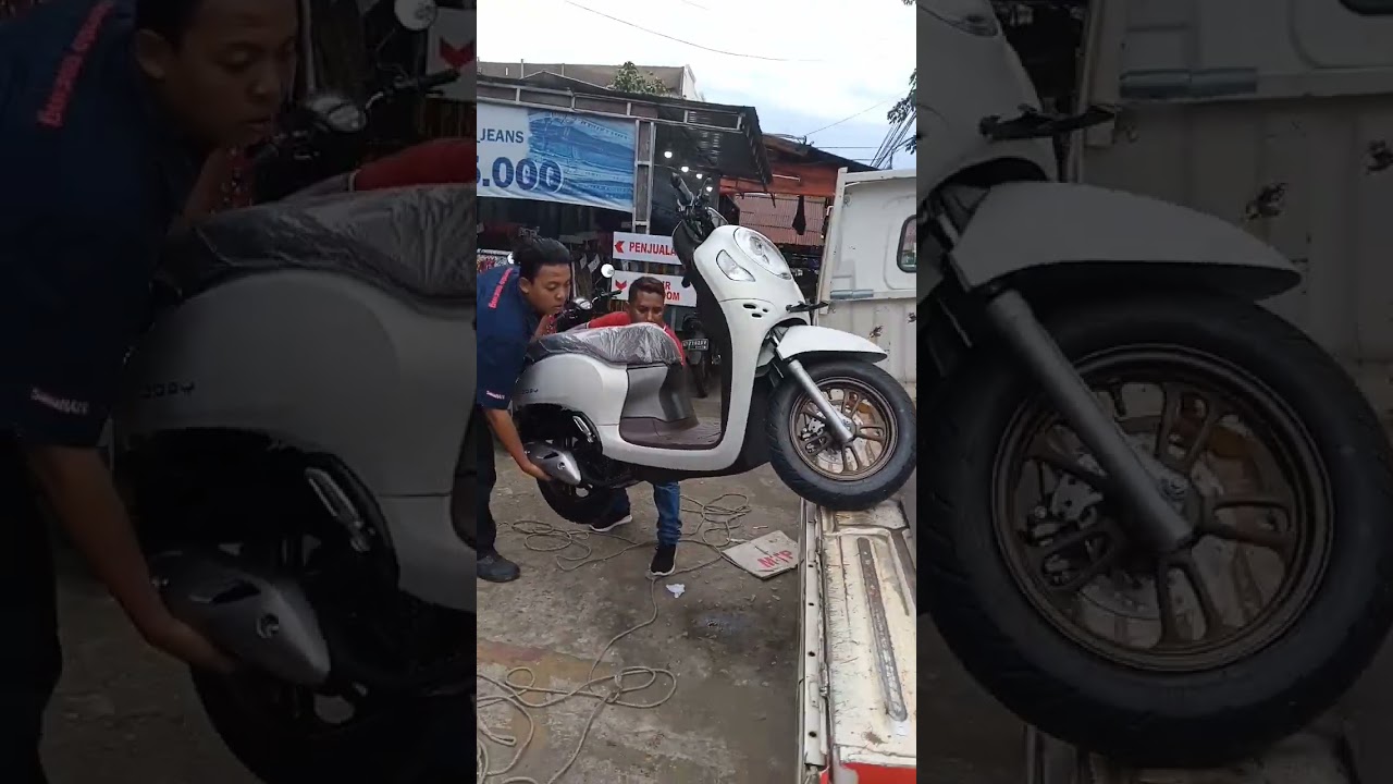 Pertama Datang Honda  Scoopy Prestige White terbaru Setelah 3 Bulan