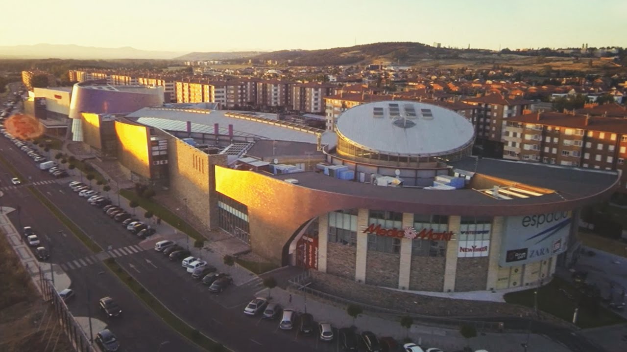 voxelstudios -- Centro Comercial  Espacio León Shopping Centre
