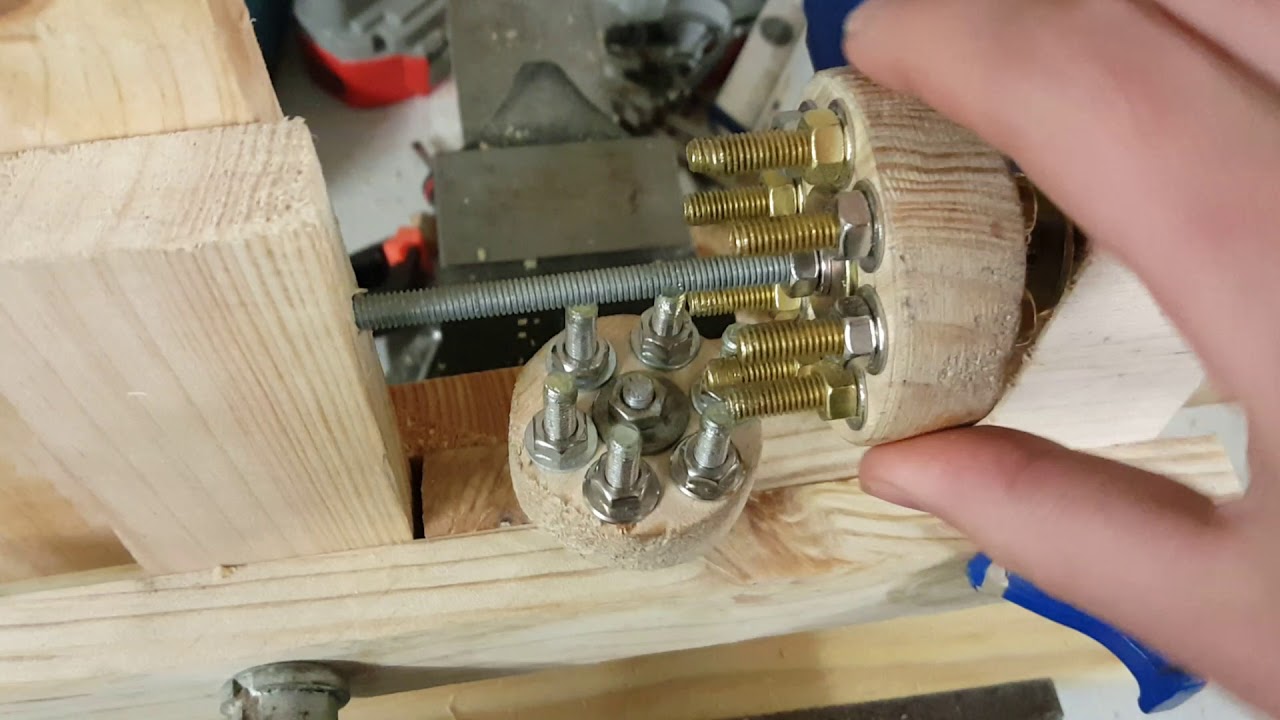 Engrenages basiques bois + vis  axes XY (type moulins)