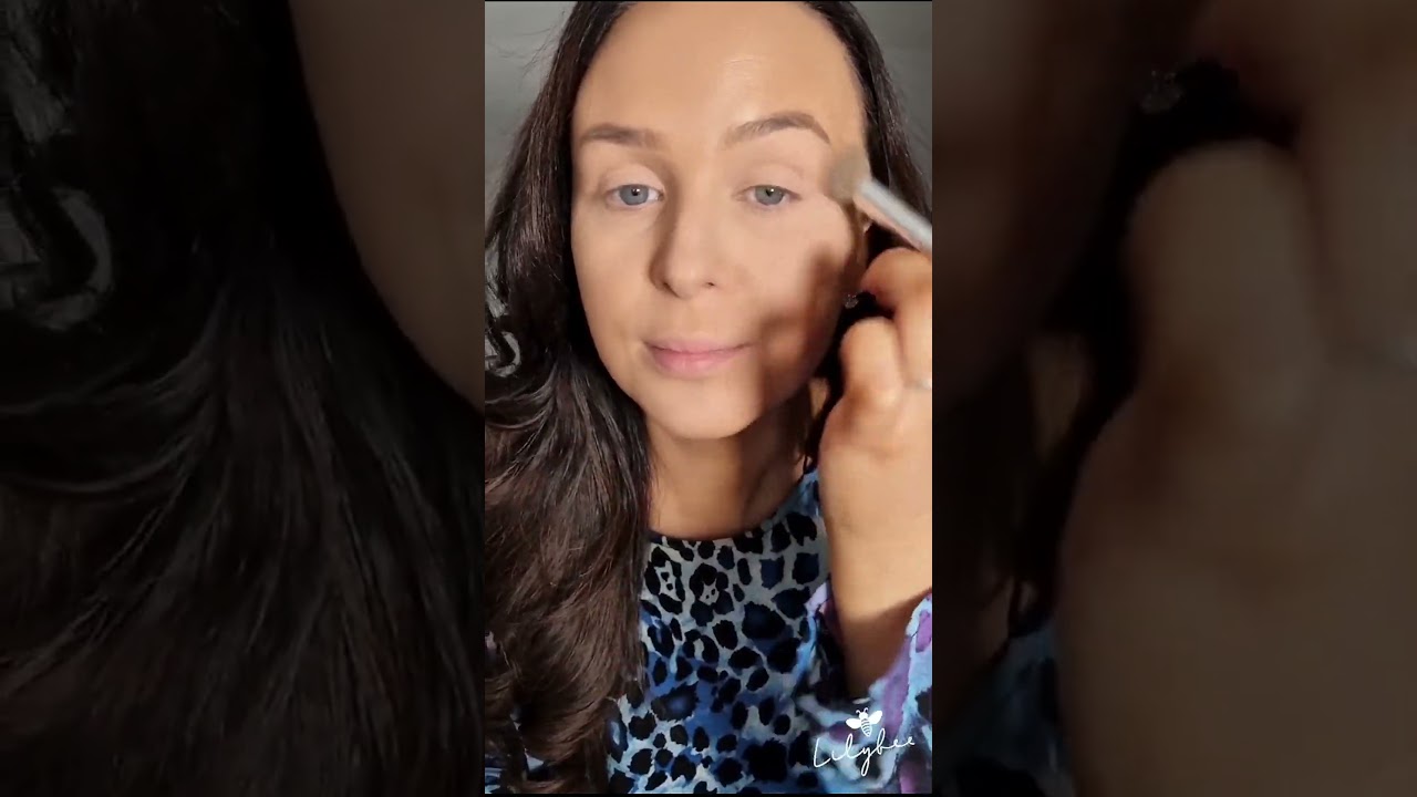 Master foundation with rcma no colour powder #makeuptutorial #makeupartist