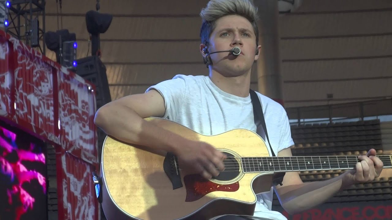 One Direction ~ Don't Forget Where You Belong ~ Live in Paris