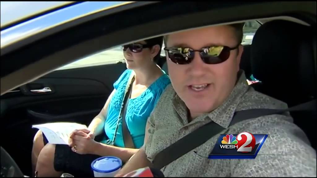 Animal-rights activists hold protest at SeaWorld