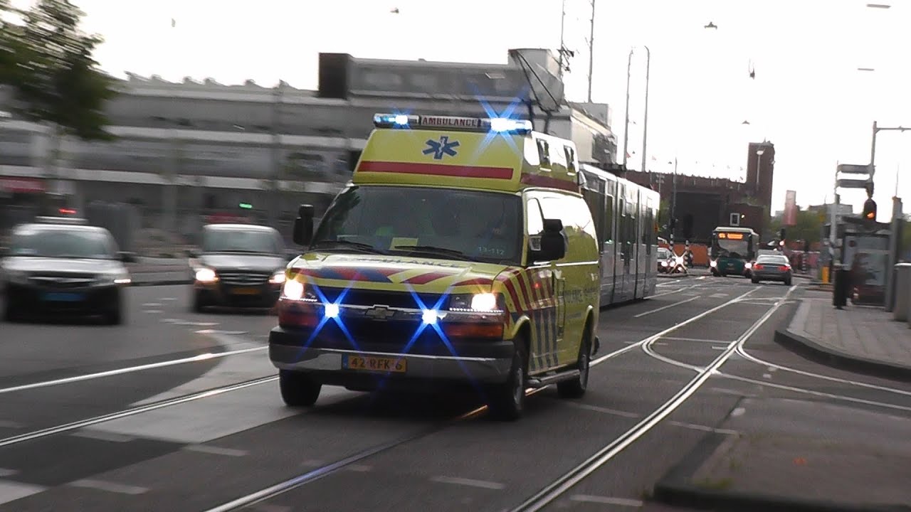 Compilatie 24X Spoed/A1 Ambulance`s Tijdens Koningsdag in Amsterdam