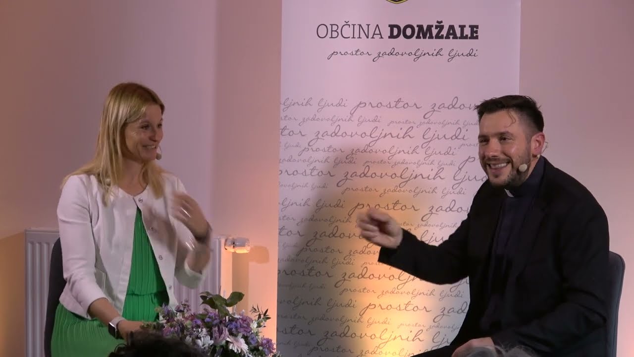 Srečanje ob kavi z županjo Renato Kosec in duhovnikom Martinom Golobom 8 4 2025