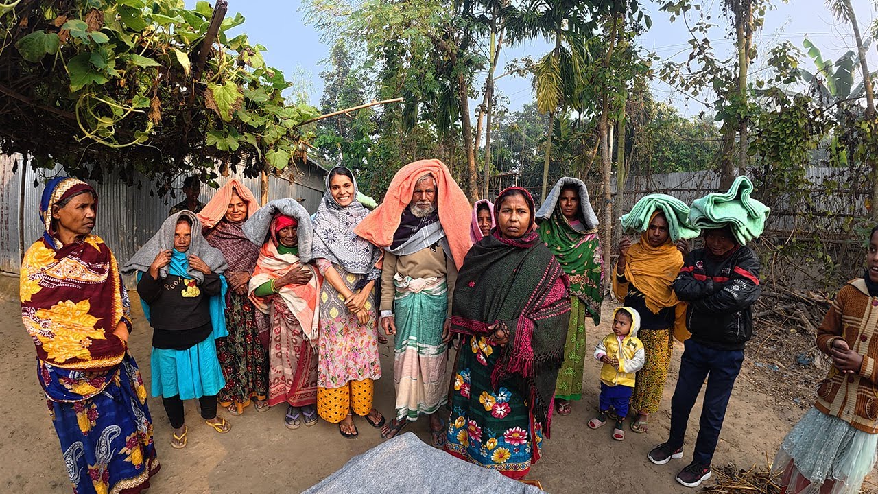 অসহায় মানুষের মাঝে কিছু শীত বস্ত্র বিতরন করলাম ২০২৬ । Lr Agro
