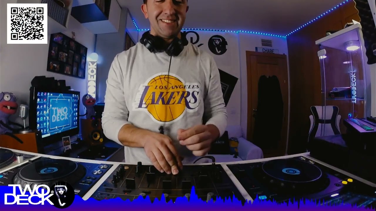 Twodeck    EL NACIMIENTO