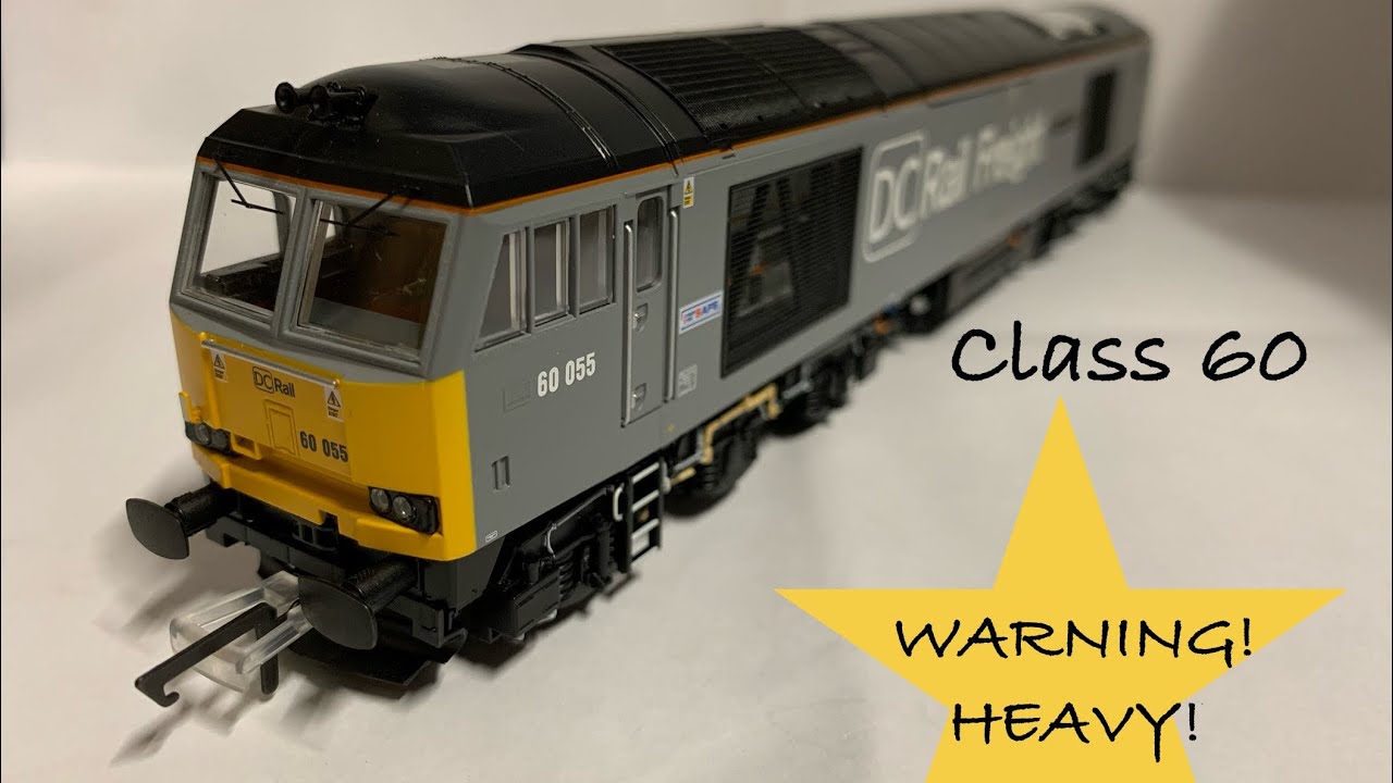 Opening the new DC railfreight class 60 by Accurascale with DCC sound 