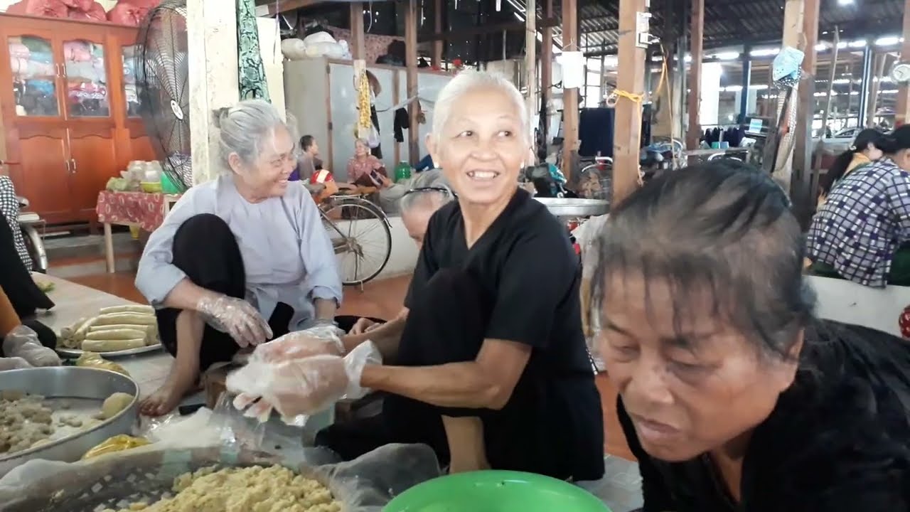 Hàng trăm Người làm nhưn gói Bánh Tét @độccư_cuộcsốngngườigià,độccư_cuộcsốngngườigià,doccucsng,