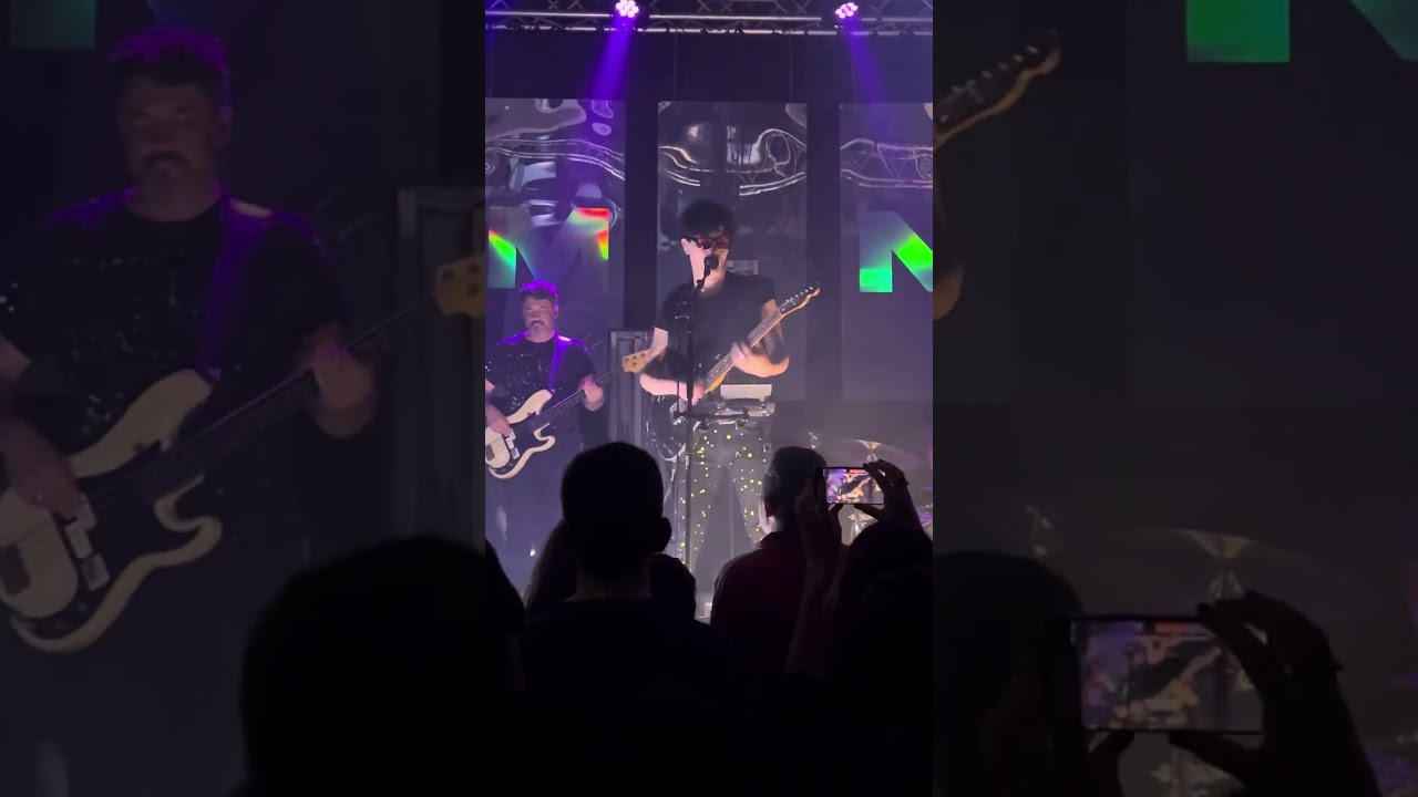 Appino - Rockstar (live Santeria Toscana 12/03/24)